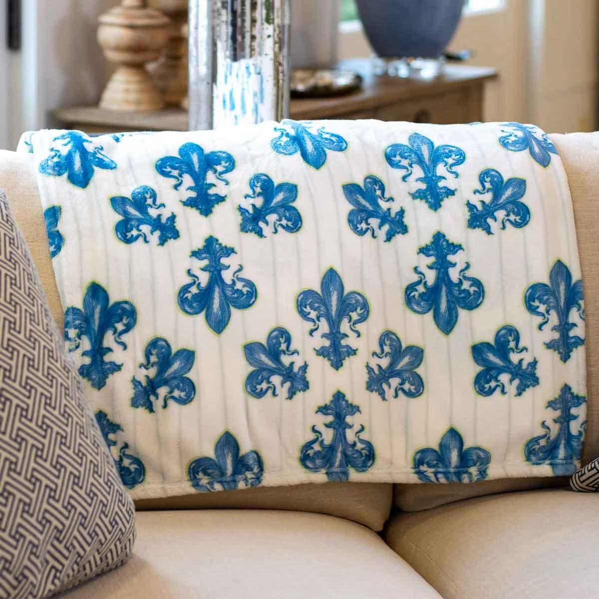 Fleur de Lis Throw