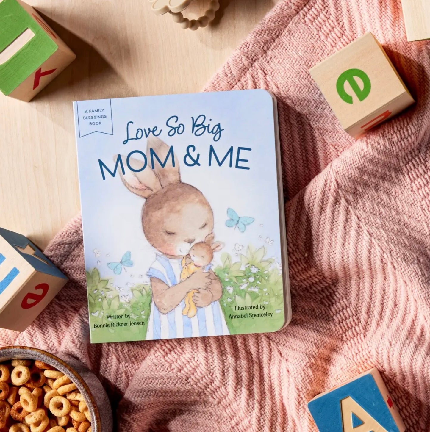 Love So Big: Mom & Me - Board Book