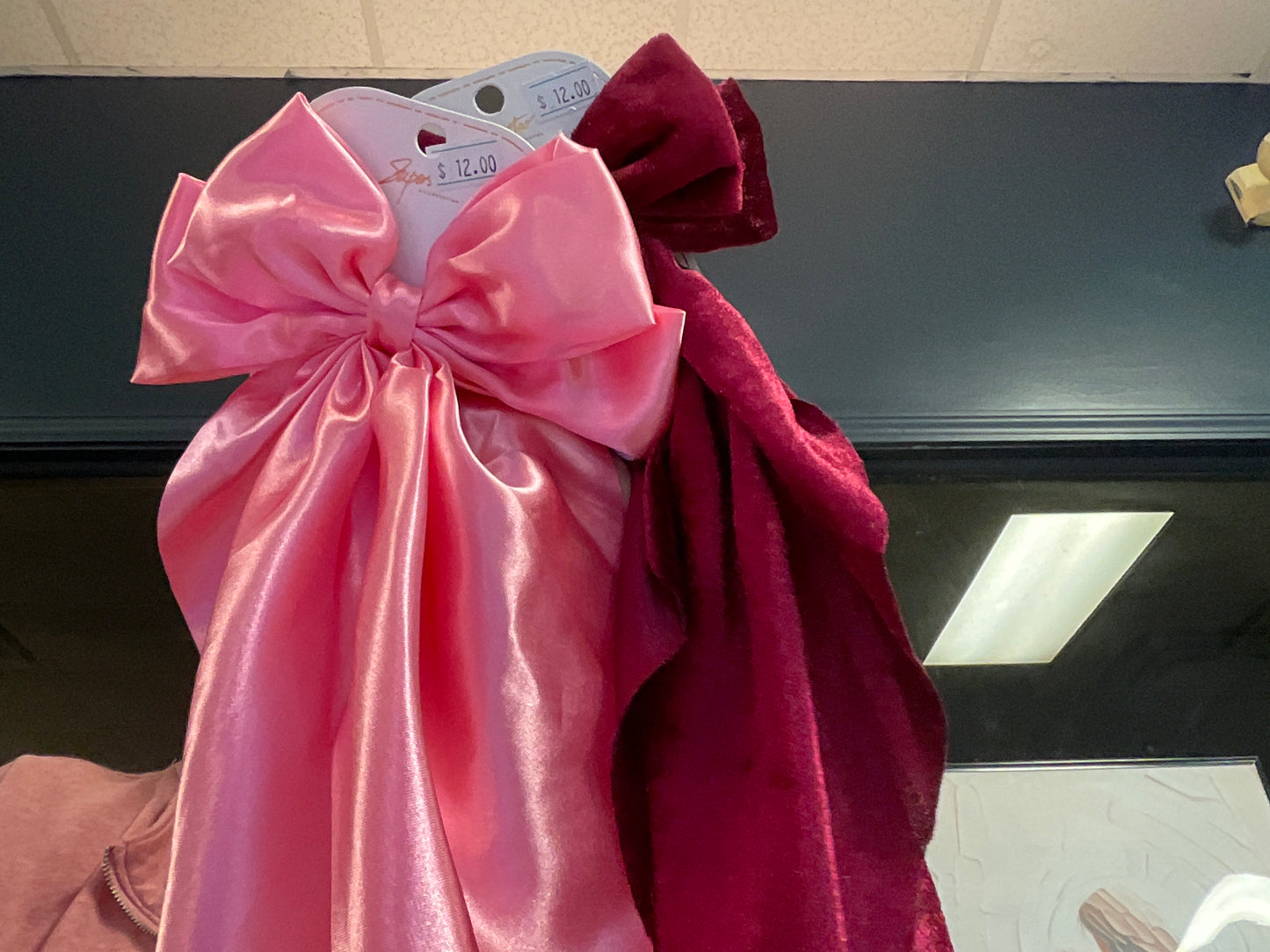 Solid Valentine Bow - Artwork by Amber