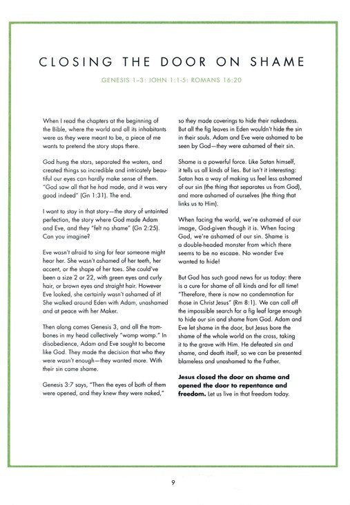 CSB She Reads Truth Bible, Navy LeatherTouch