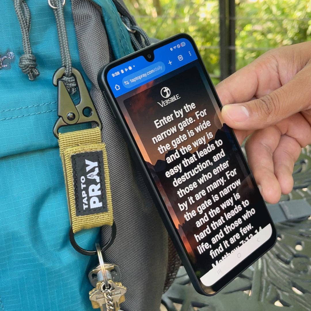 Versible - Tap To Pray® Tactical Carabiner Keychain