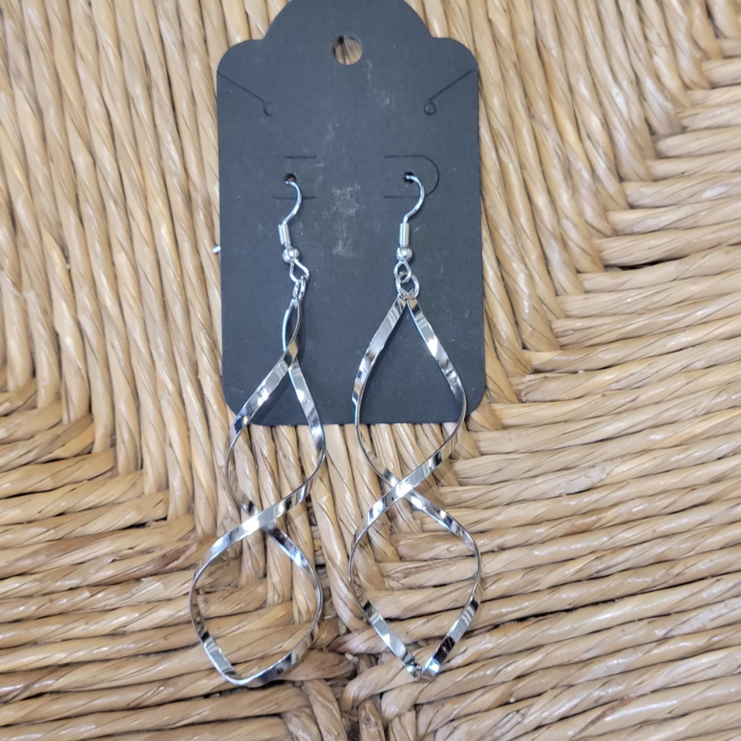 Gracefully Divine earrings