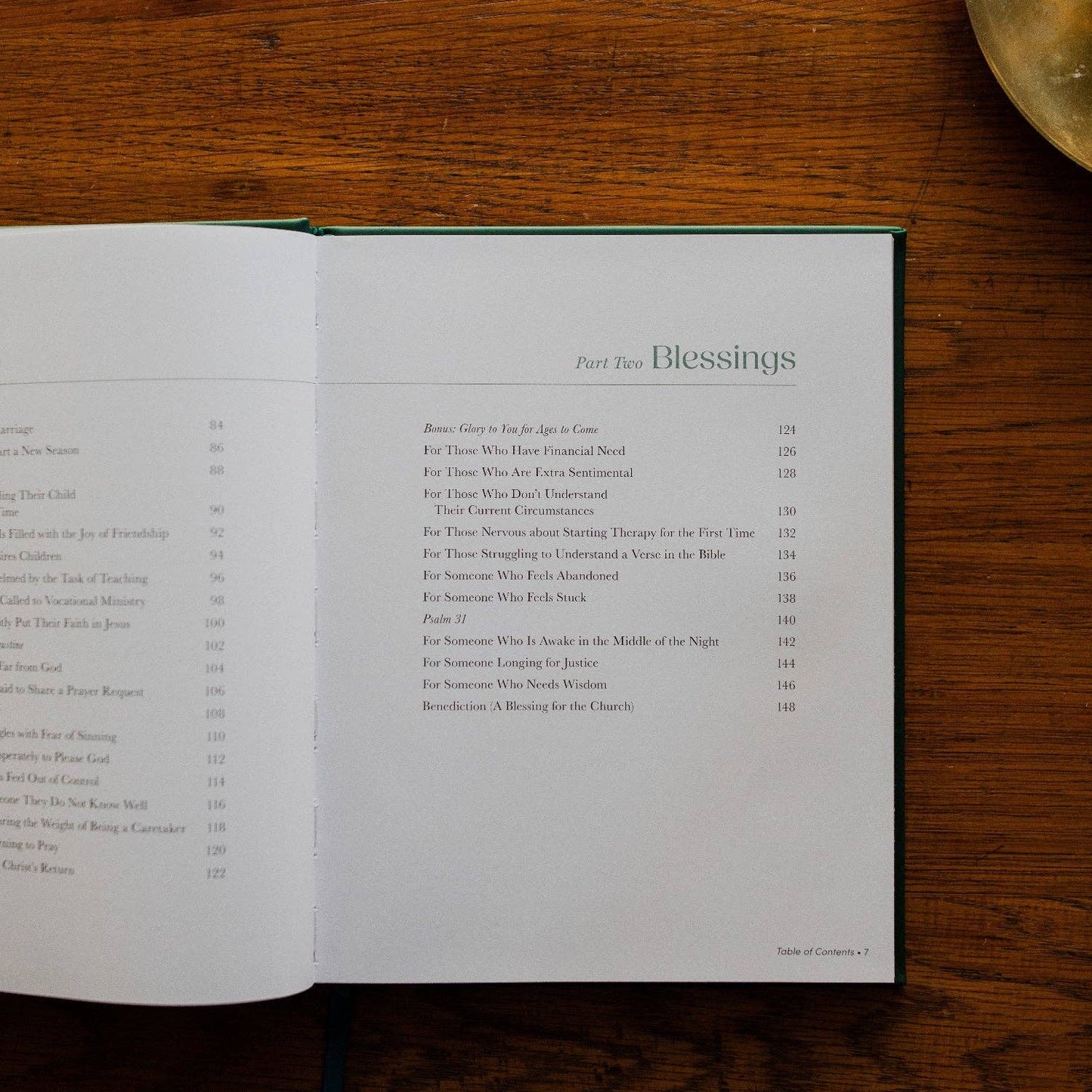 The Daily Grace Co - Draw Near to God: A Collection of Liturgies, Prayers, and Blessings