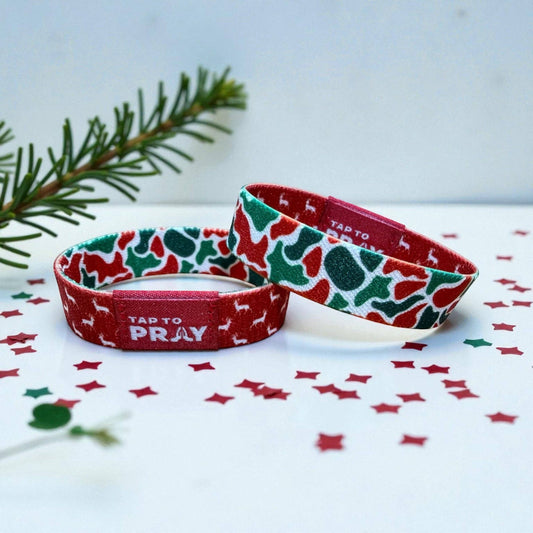 Versible - Tap to Pray Christmas Bracelet