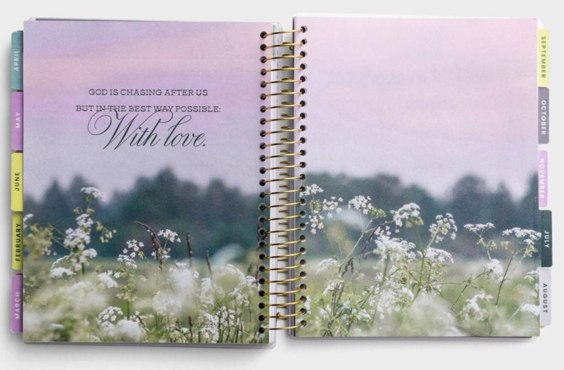 2025 Sadie Robertson Work Towards Wonder 18- Month Agenda Planner