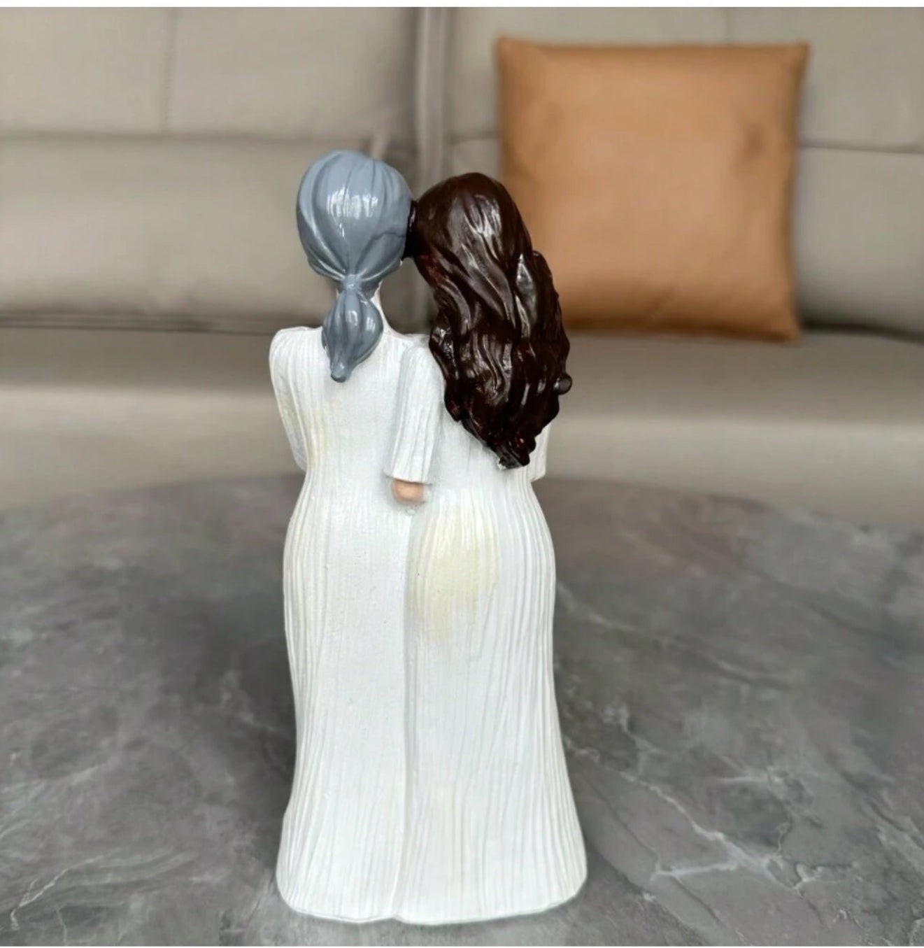 1pc Mother & Daughter Resin Craft Decor Figurine, Creative Simple Desk Accessory