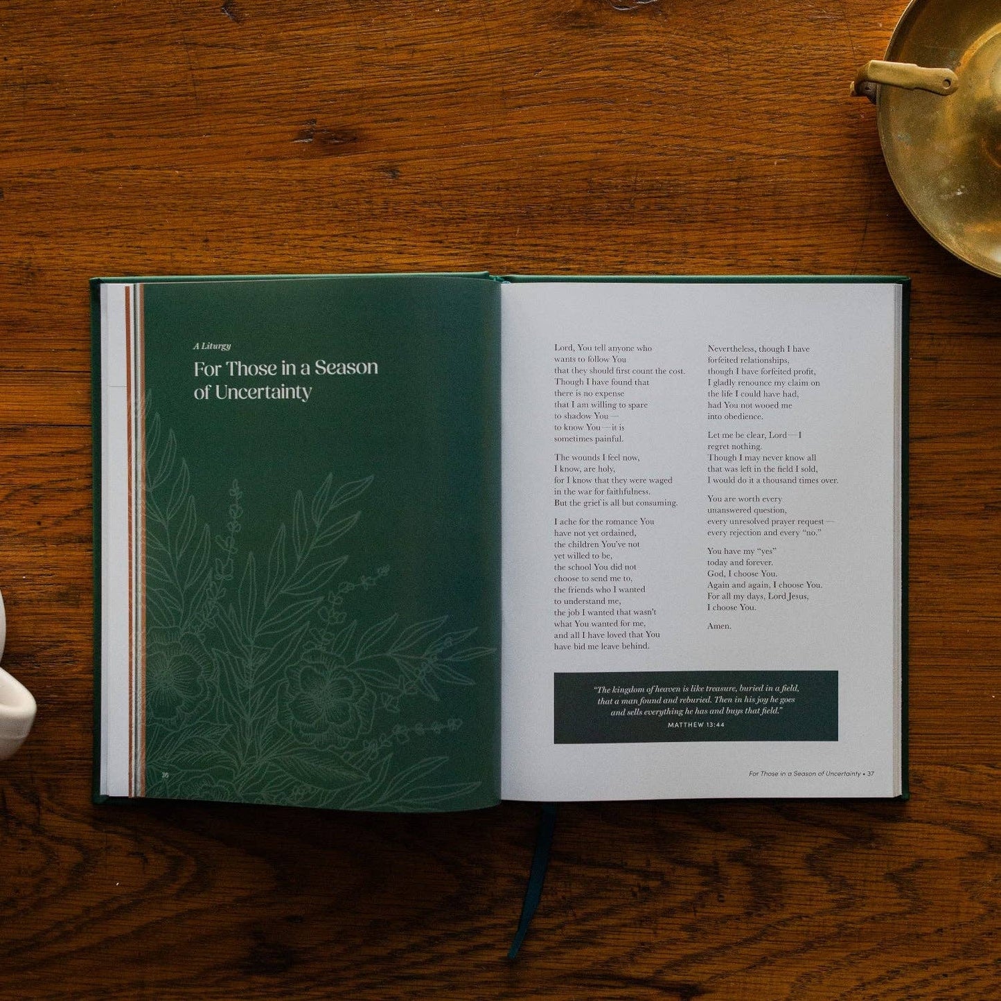 The Daily Grace Co - Draw Near to God: A Collection of Liturgies, Prayers, and Blessings