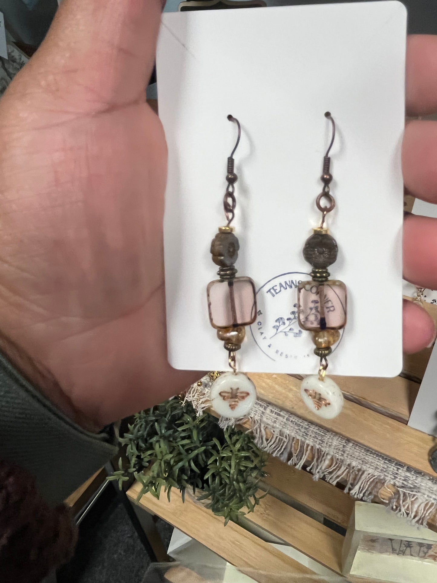 Teannscorner-Brown Copper Bee Beaded Earrings $15