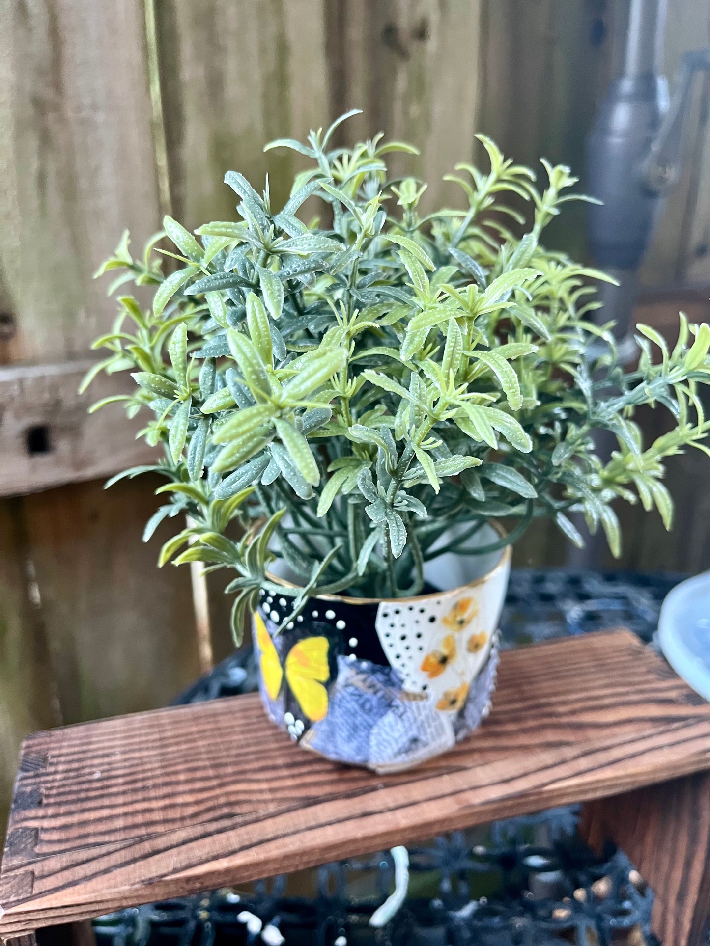 Teannscorner- Yellow flower Artificial plant $10