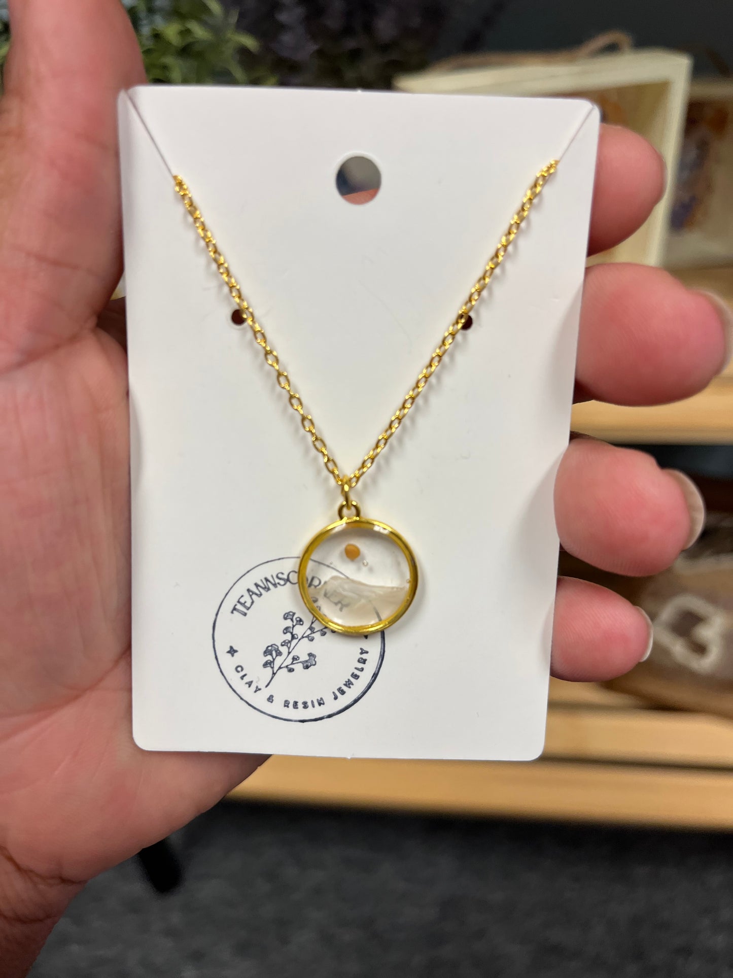 Teannscorner- Mustard seed necklace