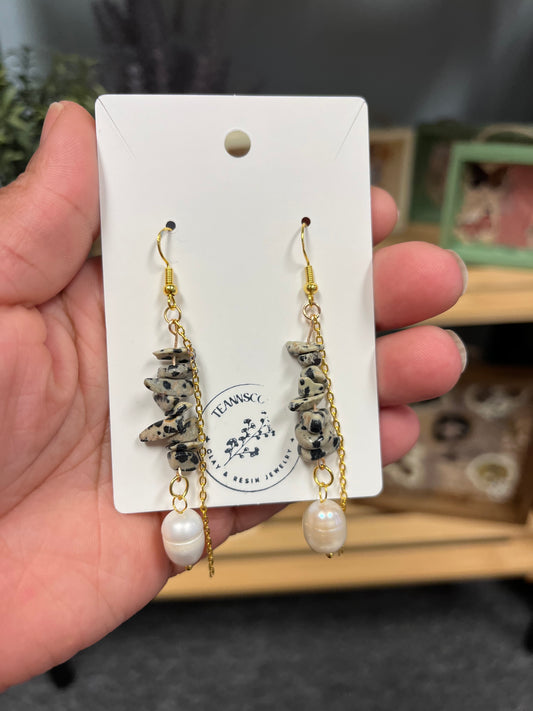 Teannscorner- gold dalmatian stone pearl earrings
