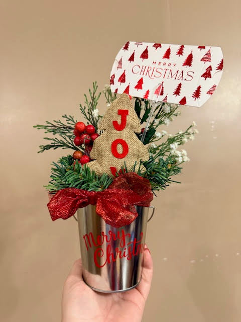 La Vie Queen Collective-  Christmas floral arraignment